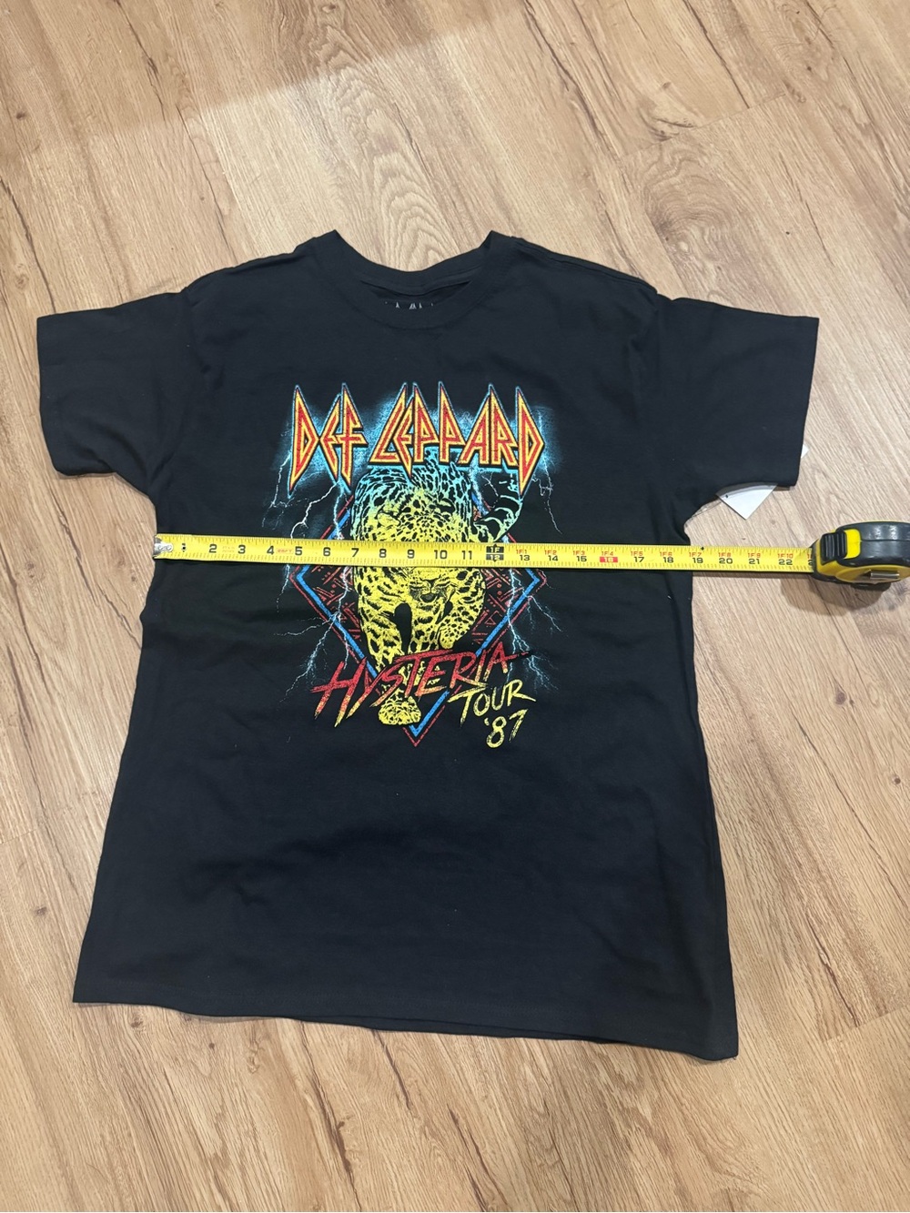 Def Leppard Black 'Hysteria Tour '87' Graphic Tee